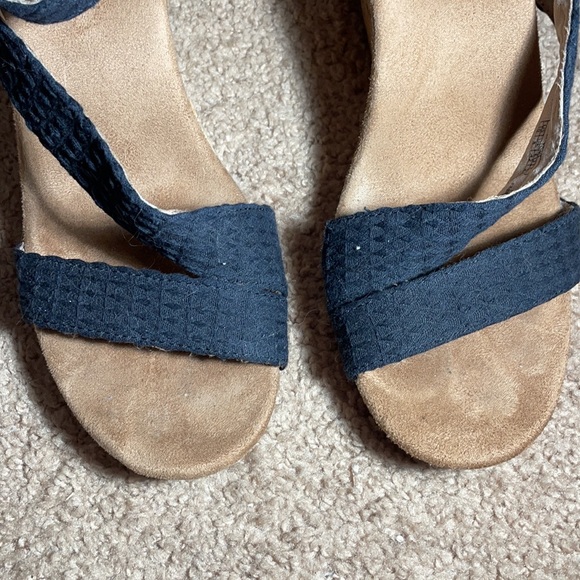 EUC Toms wedges - Picture 4 of 8